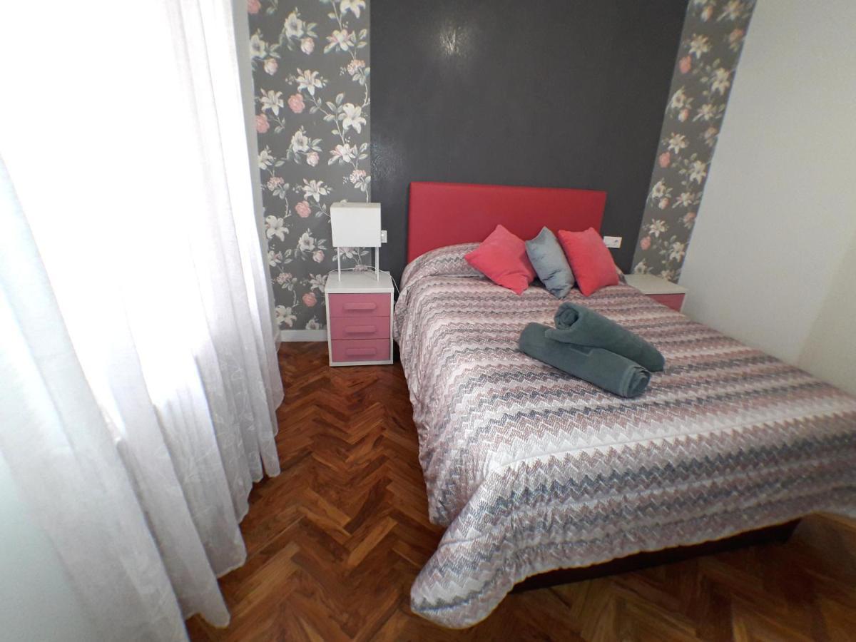 Alojamiento Turistico Miguel - Logroño Buitenkant foto
